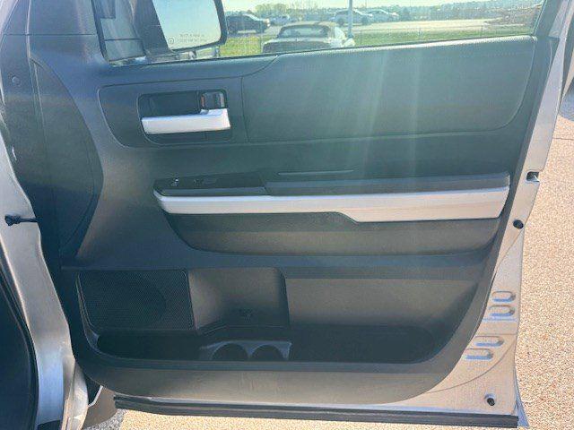 2018 Toyota Tundra SR5 5.7L V8