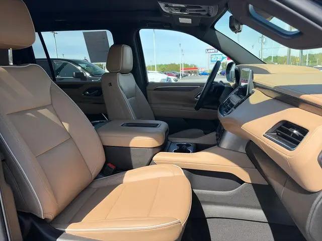 2024 Chevrolet Suburban 4WD Premier