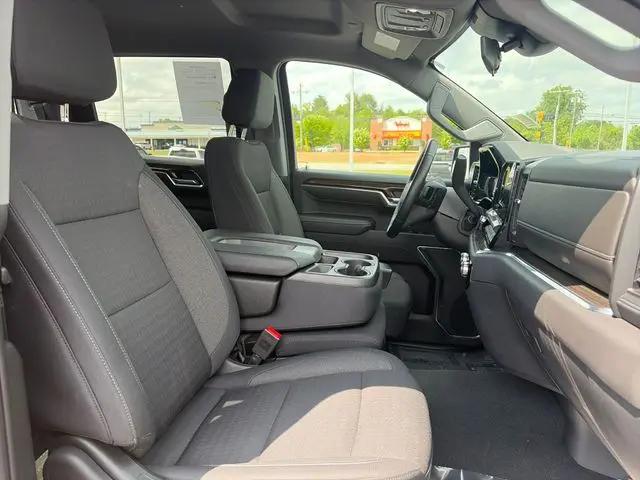 2023 GMC Sierra 1500 4WD Crew Cab Short Box Elevation with 3VL