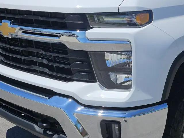 2025 Chevrolet Silverado 2500HD 4WD Crew Cab Standard Bed LT