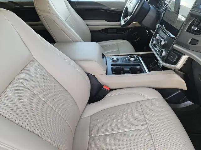 2023 Ford Expedition XLT MAX