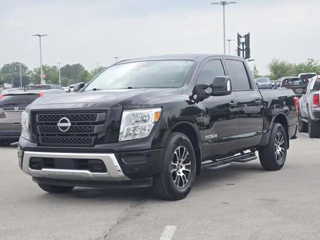 2024 Nissan Titan Crew Cab SV 4x2
