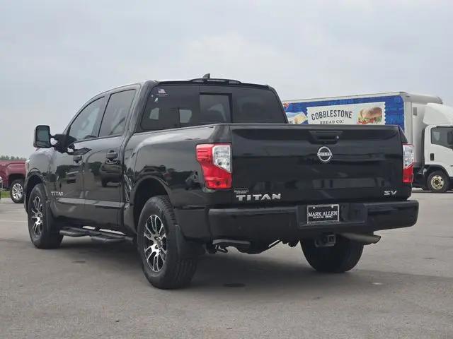 2024 Nissan Titan Crew Cab SV 4x2