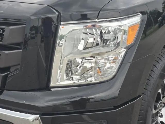 2024 Nissan Titan Crew Cab SV 4x2