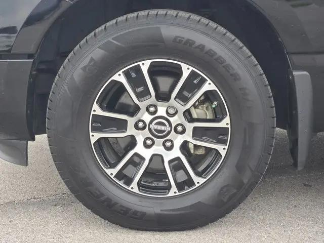 2024 Nissan Titan Crew Cab SV 4x2