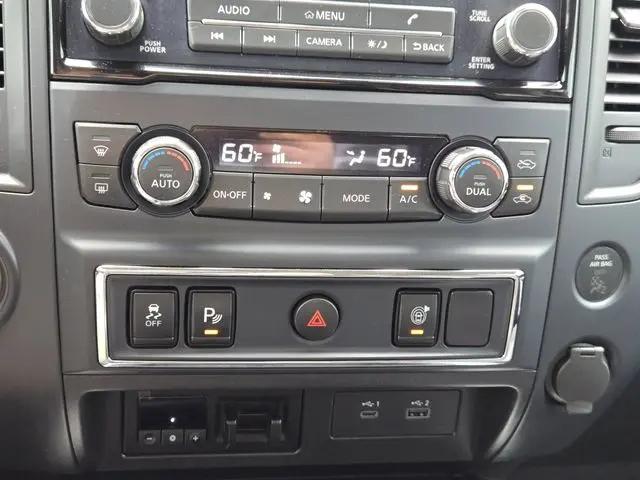 2024 Nissan Titan Crew Cab SV 4x2