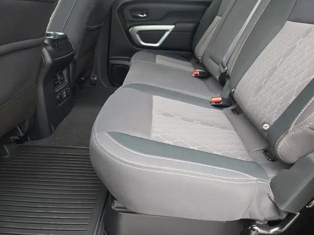 2024 Nissan Titan Crew Cab SV 4x2