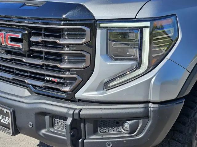2023 GMC Sierra 1500 4WD Crew Cab Short Box AT4X