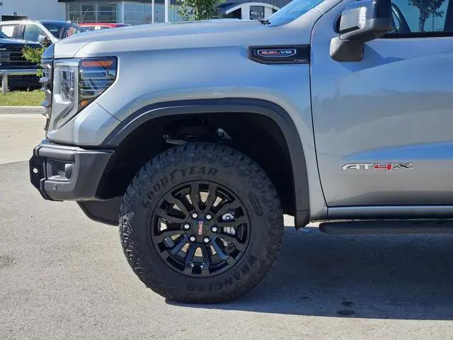 2023 GMC Sierra 1500 4WD Crew Cab Short Box AT4X