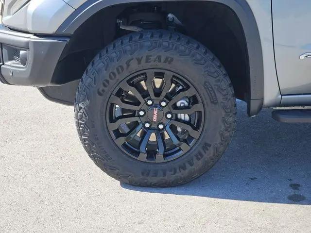 2023 GMC Sierra 1500 4WD Crew Cab Short Box AT4X