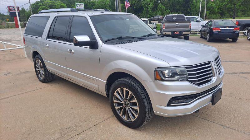 2015 Lincoln Navigator L Base