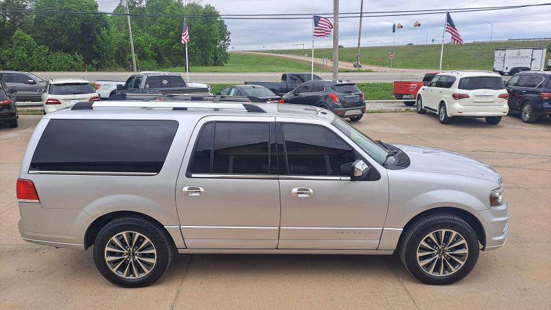 2015 Lincoln Navigator L Base
