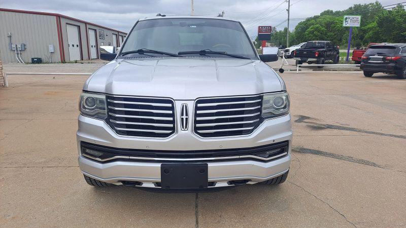 2015 Lincoln Navigator L Base