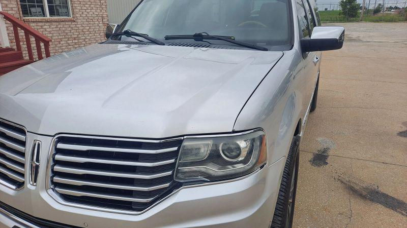 2015 Lincoln Navigator L Base