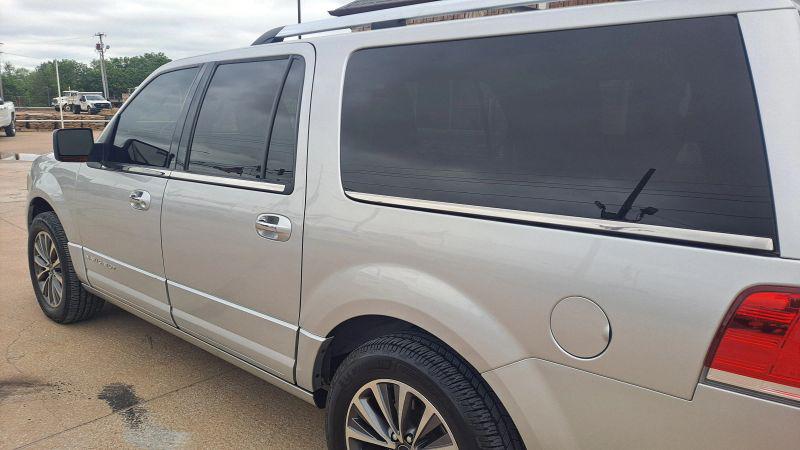 2015 Lincoln Navigator L Base