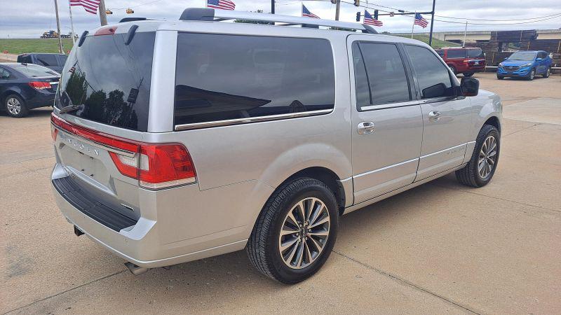 2015 Lincoln Navigator L Base