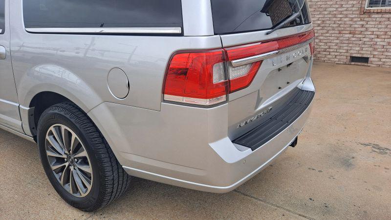 2015 Lincoln Navigator L Base