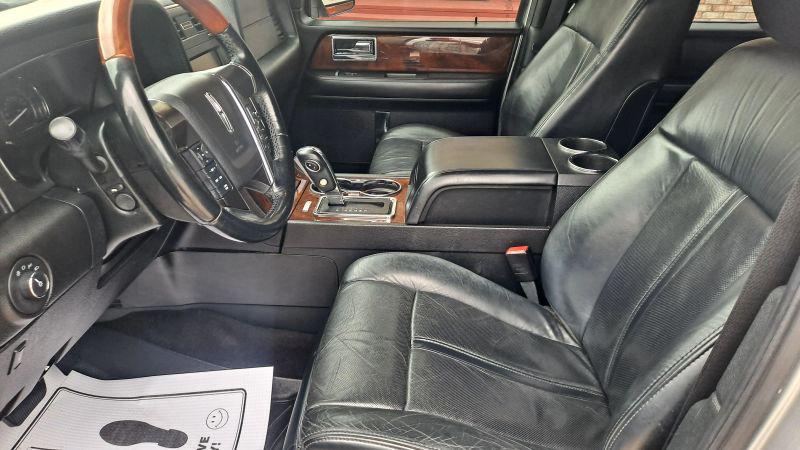 2015 Lincoln Navigator L Base