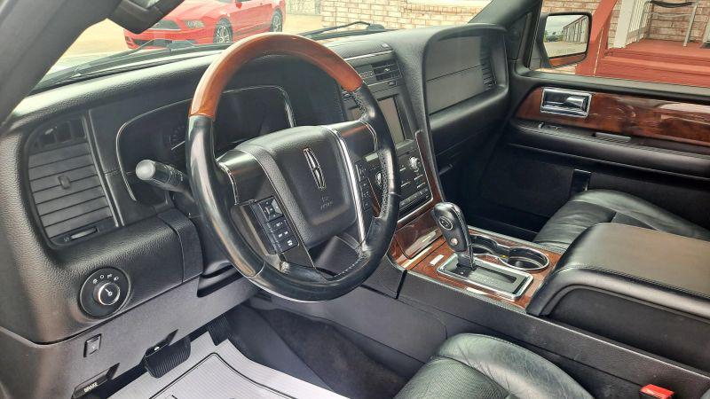 2015 Lincoln Navigator L Base