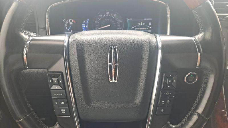2015 Lincoln Navigator L Base