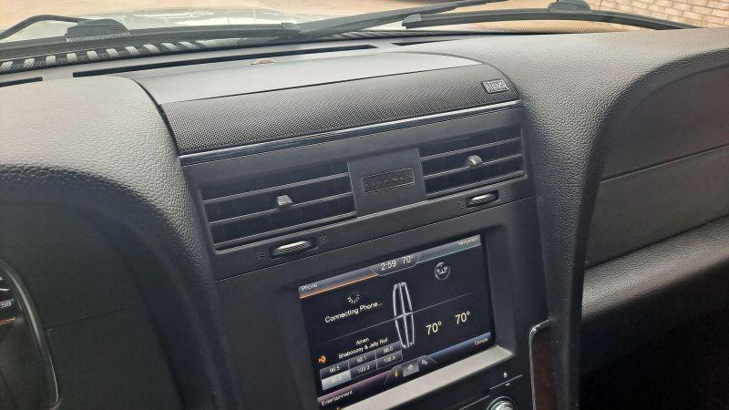 2015 Lincoln Navigator L Base