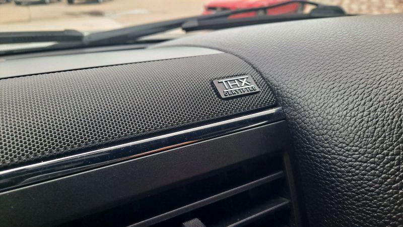 2015 Lincoln Navigator L Base