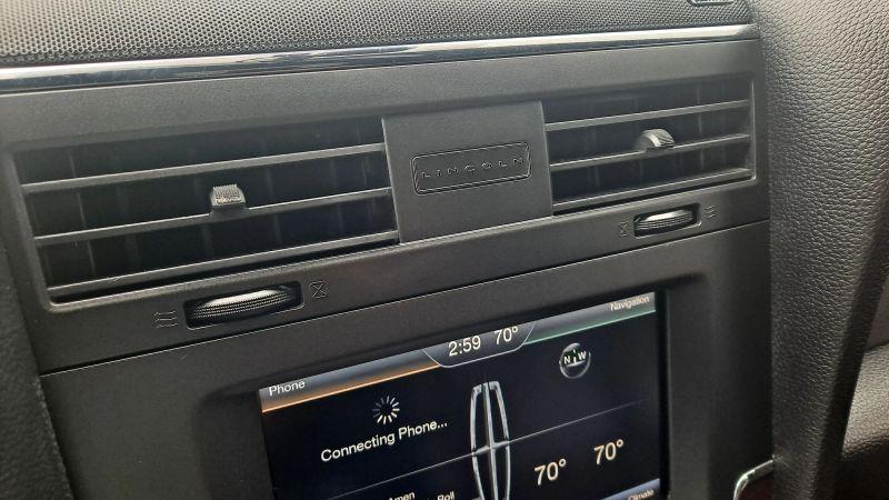 2015 Lincoln Navigator L Base