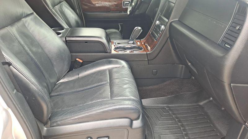 2015 Lincoln Navigator L Base