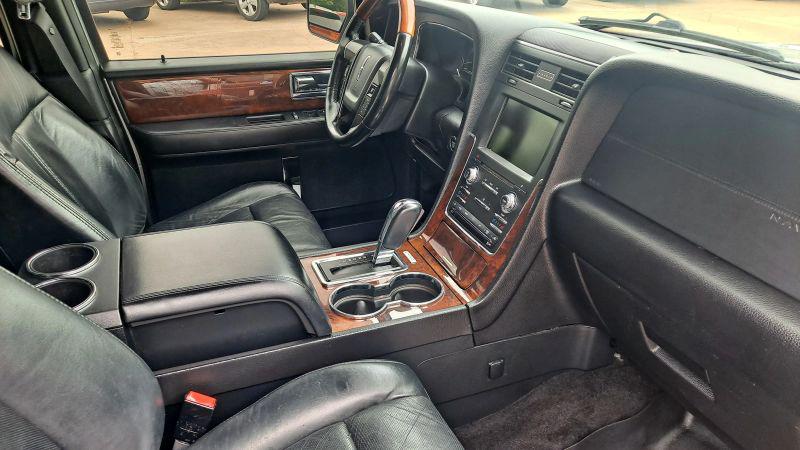 2015 Lincoln Navigator L Base