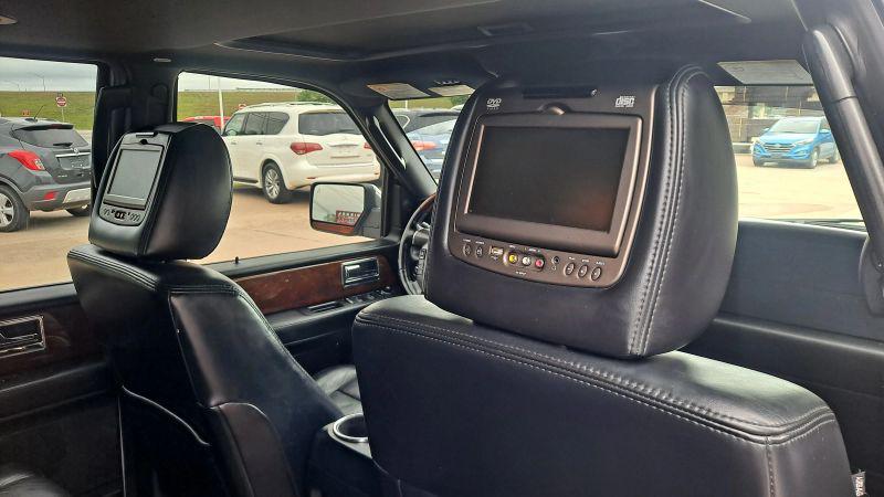 2015 Lincoln Navigator L Base