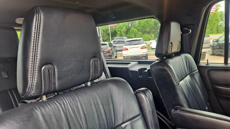 2015 Lincoln Navigator L Base