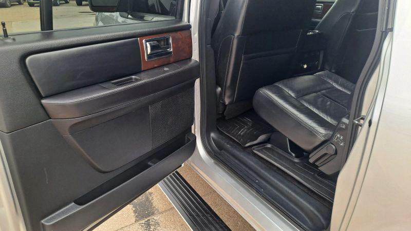 2015 Lincoln Navigator L Base
