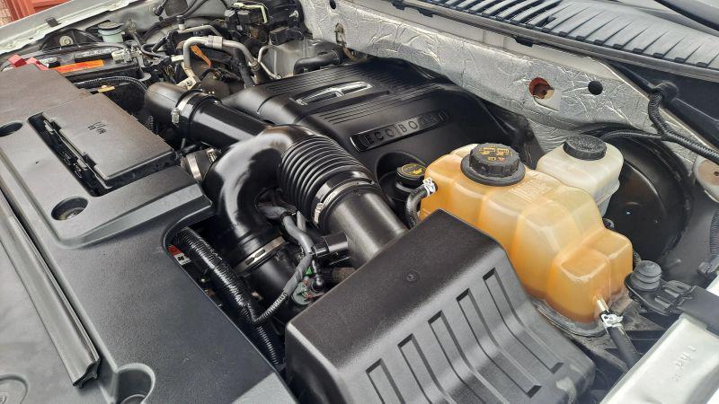 2015 Lincoln Navigator L Base