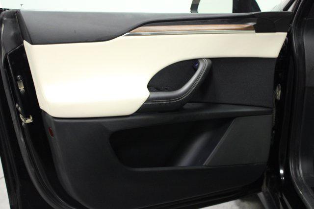 2023 Tesla Model X Base