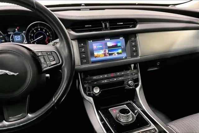 2016 Jaguar XF 35t Prestige