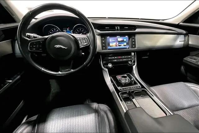 2016 Jaguar XF 35t Prestige
