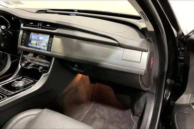 2016 Jaguar XF 35t Prestige