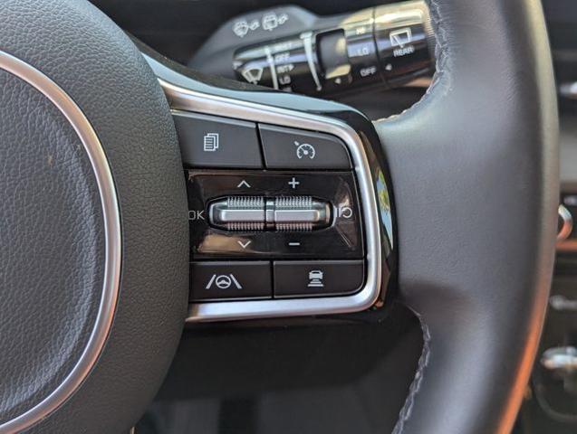 2023 Kia Carnival MPV SX