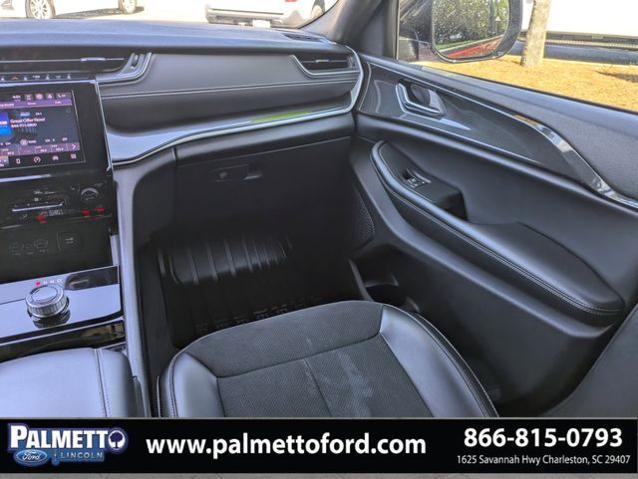 2023 Jeep Grand Cherokee L Altitude 4x2