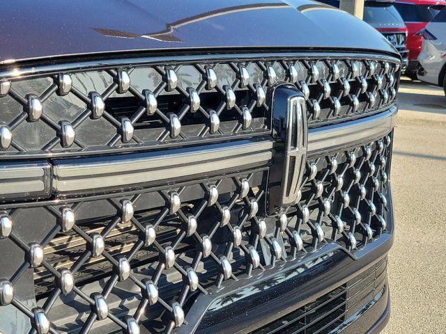 2025 Lincoln Navigator Black Label