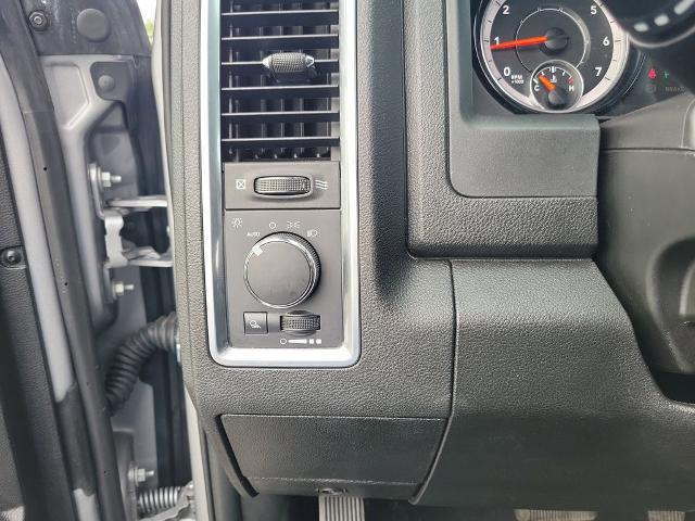 2024 Ram 1500 Classic Warlock Crew Cab 4x2 5'7" Box