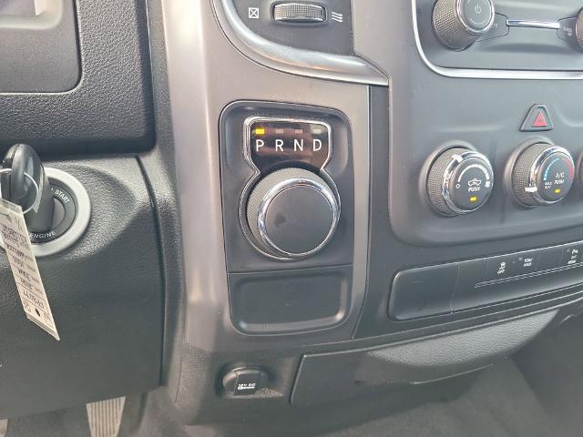 2024 Ram 1500 Classic Warlock Crew Cab 4x2 5'7" Box