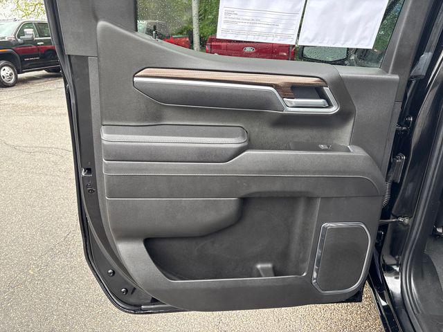 2025 Chevrolet Silverado 1500 4WD Crew Cab Short Bed LT with 2FL