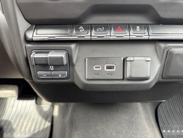 2021 Chevrolet Silverado 1500 4WD Crew Cab Short Bed Custom Trail Boss
