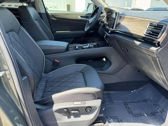 2026 Volkswagen Atlas SEL Premium R-Line