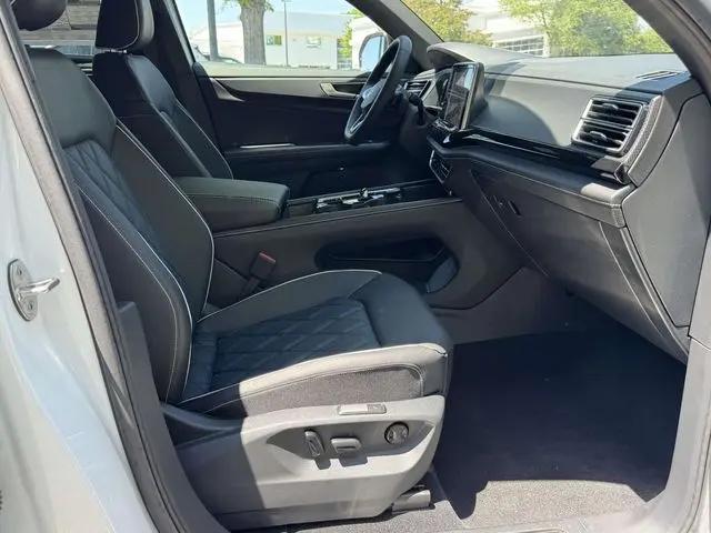 2026 Volkswagen Atlas Cross Sport SEL Premium R-Line