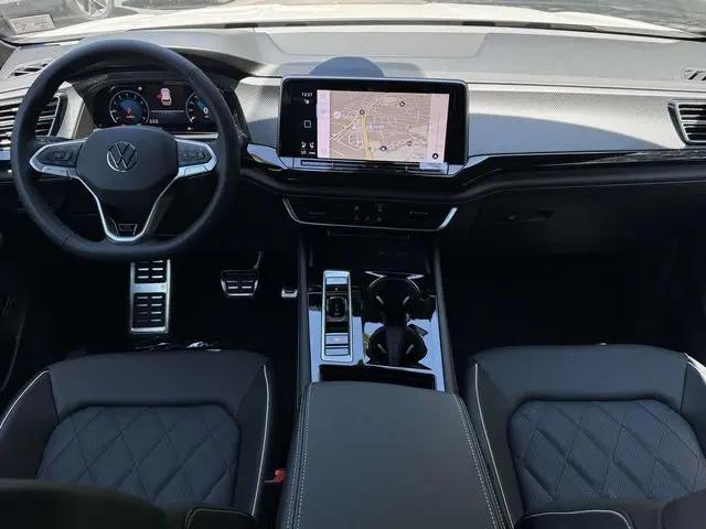2026 Volkswagen Atlas Cross Sport SEL Premium R-Line