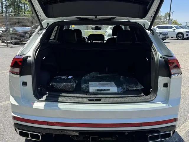 2026 Volkswagen Atlas Cross Sport SEL Premium R-Line