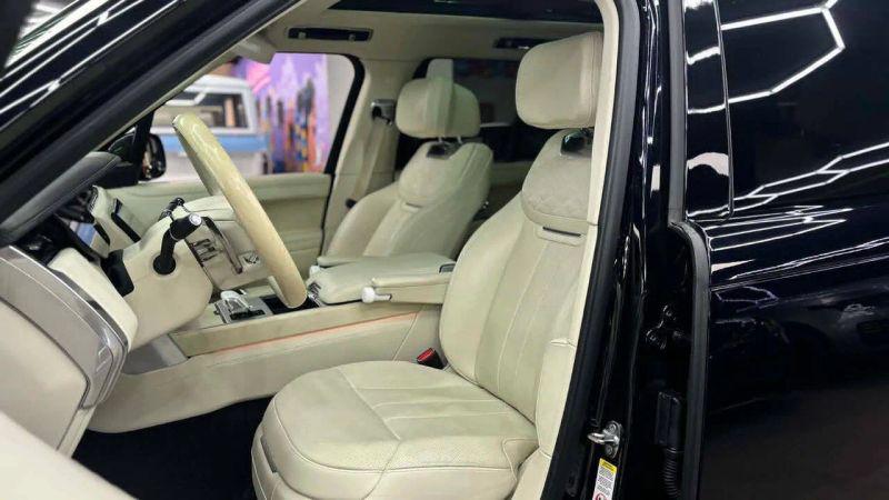 2024 Land Rover Range Rover P615 SV