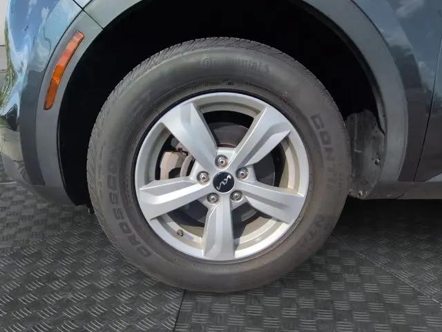 2023 Kia Sorento LX